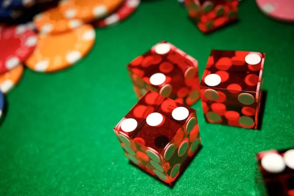 wd368 European Roulette live dealer studio with wheel and betting interface